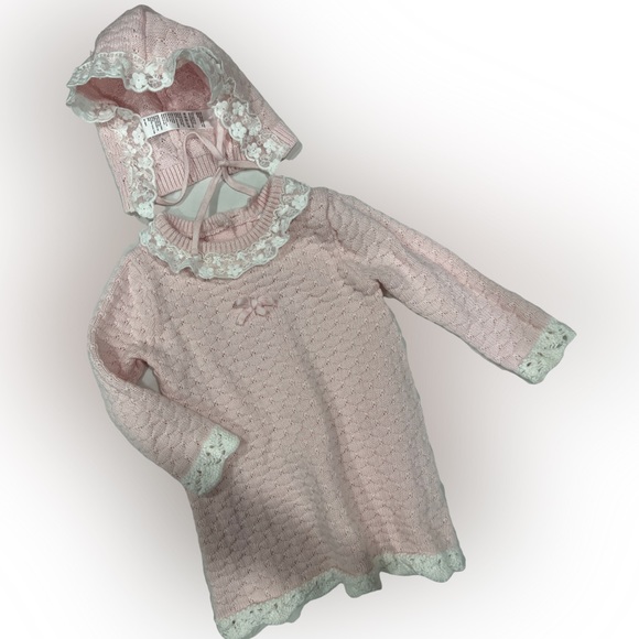 Other - Pink dentelle dress with matching cap